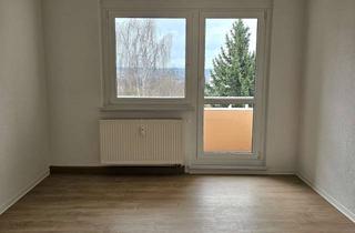 Wohnung mieten in Straße Der Jugend 10, 04720 Döbeln, 3-RWE mit Wanne in Döbeln Nord