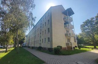Wohnung mieten in Geiseltalstraße, 06217 Merseburg, Erdgeschosswohnung - Drei Zimmer- Balkon-Idyllische Lage