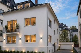 Villa kaufen in 60316 Nordend-Ost, Rarität in Toplage // freistehende Stadtvilla im Hinterhof // Leerstand
