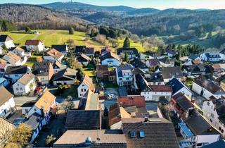 Haus kaufen in 61389 Schmitten, Großes Familienanwesen mit Innenhof und Garten