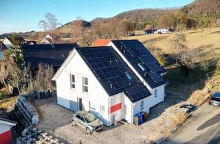 Doppelhaushälfte kaufen in 72393 Burladingen, Neuwertige Doppelhaushälfte Bj. 2020, ca. 105 m² Wfl., Garten, Energieeffizienz A+, WP+PV+Speicher