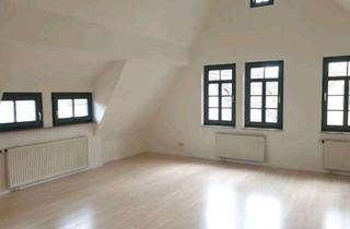 Wohnung kaufen in Königstraße 75, 72108 Rottenburg, Wohnen mit Charme: Helle Fachwerkwohnung im Herzen von Rottenburg – ruhig, zentral & provisionsfrei