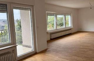 Wohnung kaufen in 53547 Leubsdorf, Großzügige und frisch sanierte Vierzimmerwohnung mit Rheinblick