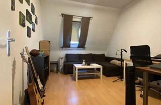 Wohnung mieten in Heinrich-Heine-Straße, 30173 Südstadt, Südstadt Hannover: Gepflegte 2-Zimmer-Dachgeschosswohnung mit Charme