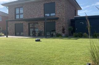 Villa kaufen in 25451 Quickborn, Moderne Stadtvilla (2019) mit Pool, Smart Home & Südgarten in ruhiger Spielstraße – provisionsfrei