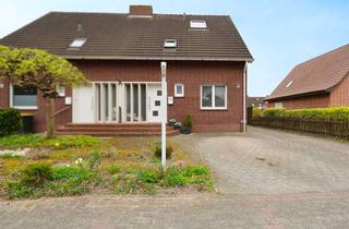 Doppelhaushälfte kaufen in 26871 Papenburg, Doppelhaushälfte mit Garage, Garten & ausgebautem Dachboden – Viel Platz für Ihre Ideen