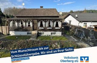 Einfamilienhaus kaufen in 51580 Reichshof, Einfamilienhaus mit überdachter Terrasse und Carport in naturnaher Lage