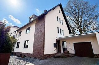 Mehrfamilienhaus kaufen in Penningsfelder Weg 89, 51069 Köln, Köln - Investieren in Qualität: Modernisiertes Mehrfamilienhaus mit 3 Einheiten in Köln. PROVISIONSFREI