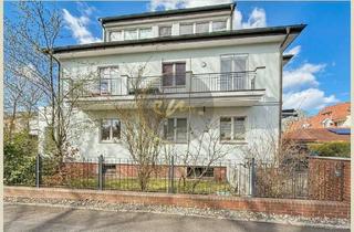 Mehrfamilienhaus kaufen in 12587 Berlin, Berlin - 3-Familien-Haus mit Keller, großzügigem Garten, Saunabereich, Carport und Außenstellplätzen