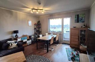 Wohnung kaufen in 25436 Uetersen, Uetersen - 3-Zimmer Eigentumswohnung mit Balkon und zwei Stellplätzen