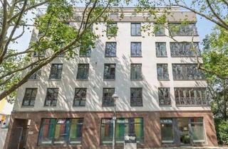 Wohnung kaufen in Soorstraße, 14050 Berlin, Berlin - Komfortabel leben mit Balkon, Wintergarten und Aufzug