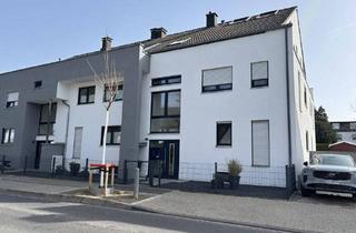 Wohnung kaufen in 52080 Aachen, Aachen - Bezugsfreie 2-Zimmer-Eigentumswohnung mit eigenem Gartenanteil und Carport