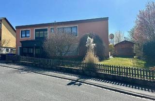 Einfamilienhaus kaufen in 97295 Waldbrunn, Waldbrunn - Vielseitig nutzbares EFH mit Platz für zwei Generationen, Arbeiten oder zur Vermietung in Waldbrunn