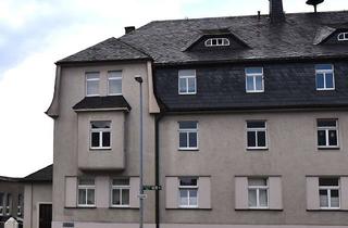 Wohnung kaufen in 09496 Marienberg, Ideal für die Familie - Große und helle 4-Raum-Wohnung mit Garage und Garten