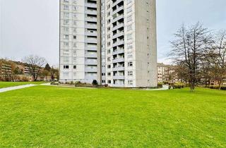 Wohnung kaufen in Braunsberger Weg 10, 24149 Neumühlen-Dietrichsdorf, Vermietete 2-Zimmer-Wohnung mit EBK, Balkon, Aufzug und Bodenkammer // Kiel-Dietrichsdorf