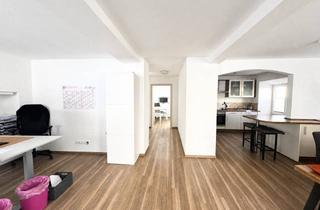 Wohnung kaufen in Kirchplatz 2+3, 93333 Neustadt, Gepflegte Erdgeschosswohnung mit Terrasse in der Stadtmitte von Neustadt