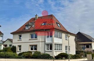 Wohnung kaufen in 67434 Neustadt, Lichtdurchflutete Dachgeschosswohnung mit Garage und traumhaftem Blick auf das Hambacher Schloss