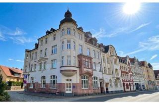 Wohnung kaufen in 04808 Wurzen, Nur 20 Min. bis Leipzig: Helle 3-Zimmer-Dachgeschosswohnung mit Aufzug im historischen Zentrum von W