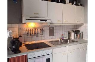 Wohnung mieten in 23558 St. Lorenz Süd, 2,5-Zimmer-Altbauwohnung mit Balkon in Lübeck-St. Lorenz Süd