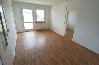 Wohnung mieten in Ernst-Übel-Straße, 08248 Klingenthal, Schöne 3-Raum-Wohnung mit Dusche, Balkon und Traum-Ausblick im Erdgeschoss!