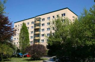 Wohnung mieten in Pappelstr. 72, 04600 Altenburg, Weiter Balkonblick über das Altenburger Land