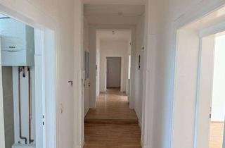 Wohnung mieten in Werléstr. 45, 42289 Wuppertal, WG-geeignete 5-Zimmer-Wohnung mit 4 Schlafzimmern