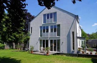 Lofts mieten in Plauener Straße 15, 80992 Moosach, Moderne, lichtdurchflutete Dachgeschoss Wohnung mit Loft-Charakter in 2-Familienhaus - VON PRIVAT