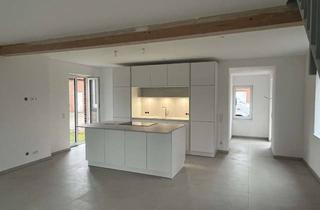 Wohnung mieten in 30826 Garbsen, Erstbezug excl. 3-Zi.Maisonette-RH mit Garten, Terrasse Balkon- Wallbox, PV