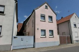 Haus kaufen in 76761 Rülzheim, Für Könner - Sanieren und Renovieren - Dorfhaus mit Scheune und Garten