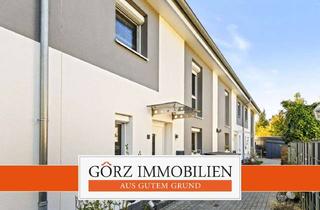 Haus kaufen in 23866 Nahe, Neuwertiges modernes Townhouse in KFW 40 Standard A+ mit hübscher Terrasse und 2 Stellplätzen