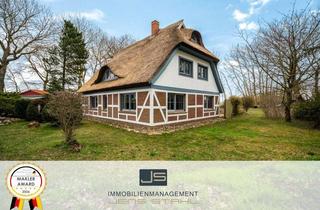 Haus kaufen in Suhrendorf 1a, 18569 Ummanz, Vom Stadtlärm zur Boddenruhe – Reetdachhaus auf Ummanz mit Weitblick und Perspektive