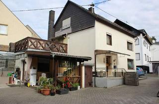 Einfamilienhaus kaufen in 56377 Schweighausen, Solides Einfamilienhaus auf großem Grundstück