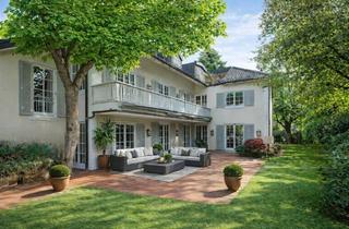 Villa kaufen in 82049 Pullach, Ein Zuhause mit Charakter – großzügige Villa mit besonderem Flair