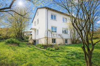 Doppelhaushälfte kaufen in 73734 Esslingen, Attraktive Doppelhaushälfte mit viel Potenzial, Garage und Stellplatz
