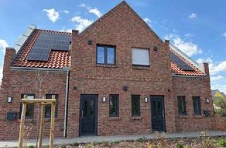 Haus mieten in Turmweg 12, 49457 Drebber, Moderne Neubau-Doppelhaushälfte 4 Zimmer mit Terrasse und Garten