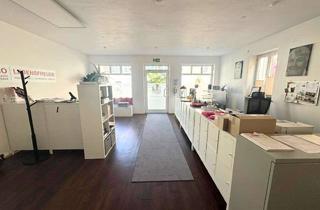 Gewerbeimmobilie kaufen in Kirchplatz 2+3, 93333 Neustadt, Vermietete Ladenfläche in zentraler Lage von Neustadt – solide Kapitalanlage