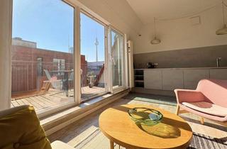 Wohnung kaufen in Mulackstraße, 10119 Mitte, Dachgeschoss mit Balkon & Tiefgarage - Freier Blick auf Fernsehturm in Toplage Mitte