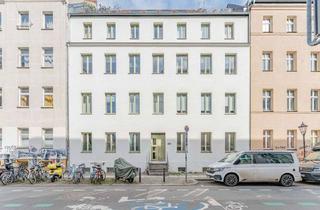 Wohnung kaufen in 10119 Mitte, Denkmalschutz: Charmante 1,5-Zimmer-Wohnung mit Balkon in Top-Lage von Berlin-Mitte