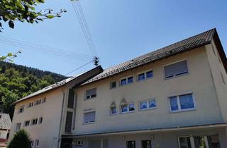 Wohnung mieten in 75323 Bad Wildbad, Schöne 3-Zi.-Wohnung, Balkon, EBK in Bad Wildbad-Calmbach
