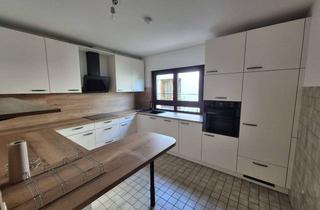 Wohnung mieten in 65835 Liederbach, Wohnen wie im eigenen Haus! Große 3 Zi.-Whg. mit neuer EBK, Terrasse, TGL-Bad und Garage