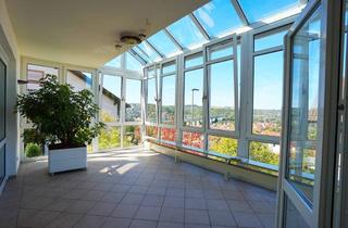Einfamilienhaus kaufen in 97209 Veitshöchheim, Großzügig und komfortabel wohnen: Einfamilienhaus mit Wintergarten, Aufzug und herrlichem Ausblick