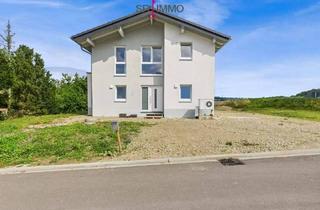 Einfamilienhaus kaufen in 54675 Biesdorf, Biesdorf - Traumblick inklusive: Stilvoller Neubau nahe Luxemburg - Ihr neues Zuhause in Biesdorf!