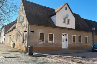 Haus kaufen in 06385 Aken, Aken (Elbe) - Reiheneckhaus in bester Akener Innenstadtlage *provisionsfrei*