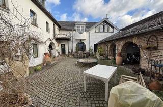 Wohnung kaufen in 52072 Aachen, Aachen - Haus in Haus! 5-Zimmerwohnung mit Renovierungsbedarf in historischem Baudenkmal in Alt-Richterich