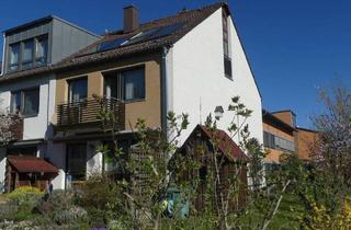 Haus kaufen in 91560 Heilsbronn, Heilsbronn - Wohnen in Bestlage! Schönes Reiheneckhaus mit Garage und großem Garten!
