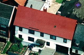 Haus kaufen in 98528 Suhl, Suhl - Haus mit Hinterhof und großer Toreinfahrt