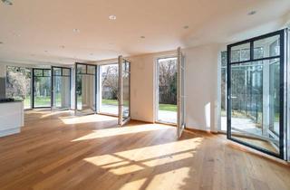 Wohnung kaufen in 82319 Starnberg, Hausgefühl in Starnberg: Exklusive Maisonette mit 430 m² Privatgarten und sofort bezugsfrei