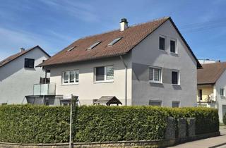 Wohnung kaufen in 71139 Ehningen, Saniertes Mehrfamilienhaus mit großem Grundstück und Doppelgarage in Ehningen.