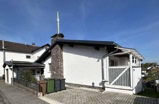 Einfamilienhaus kaufen in 63546 Hammersbach, Modernisiertes Einfamilienhaus mit PV-Anlage, Doppelgarage & viel Platz