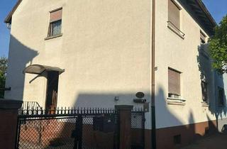 Haus kaufen in 68723 Oftersheim, RESERVIERT! - Platz für Familie & Zukunft: Zweifamilienhaus mit tollem Garten und Ausbaupotenzial